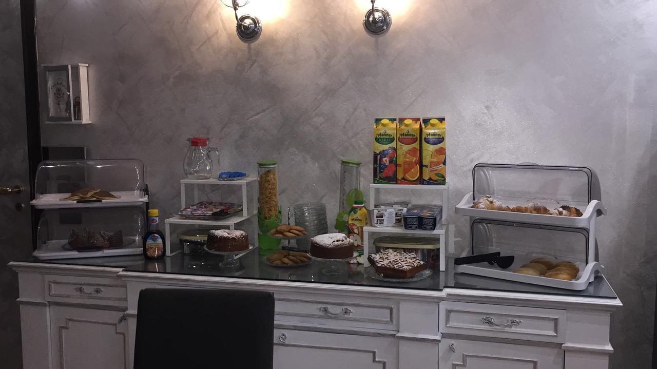 B&B Garda 4U Десенцано дел Гарда Екстериор снимка