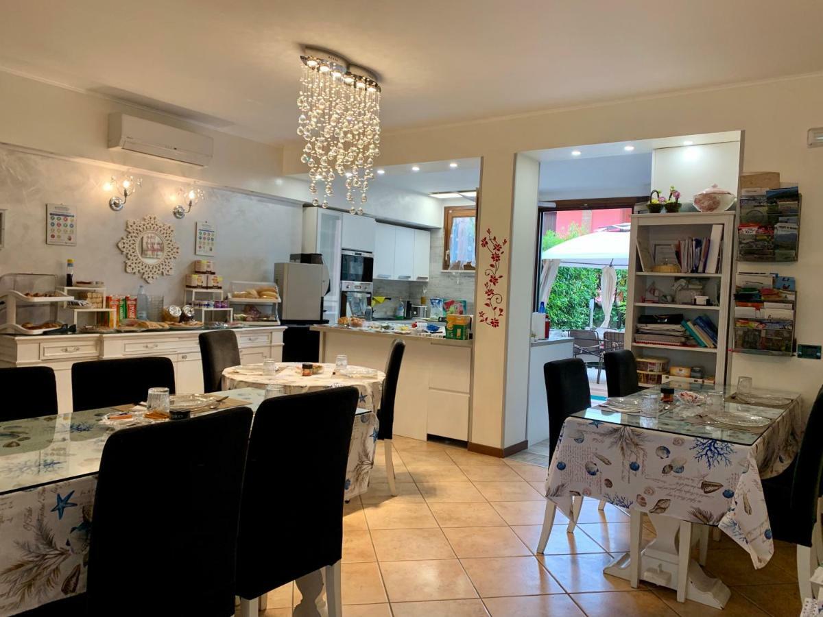 B&B Garda 4U Десенцано дел Гарда Екстериор снимка