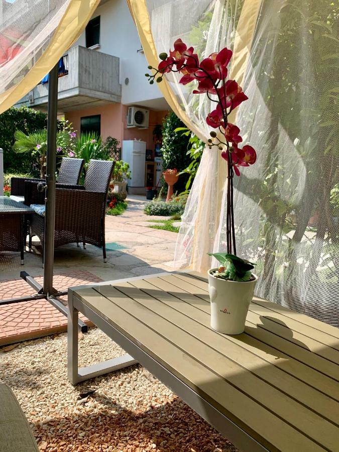 B&B Garda 4U Десенцано дел Гарда Екстериор снимка